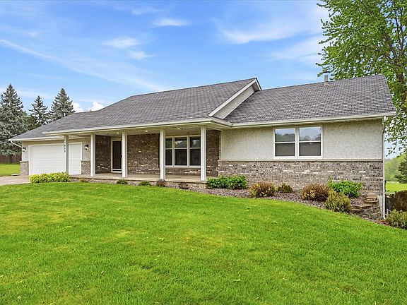 2nd image of 11826 Larabee Cir NE