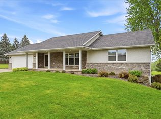 11826 Larabee Cir NE, Albertville, MN 55301