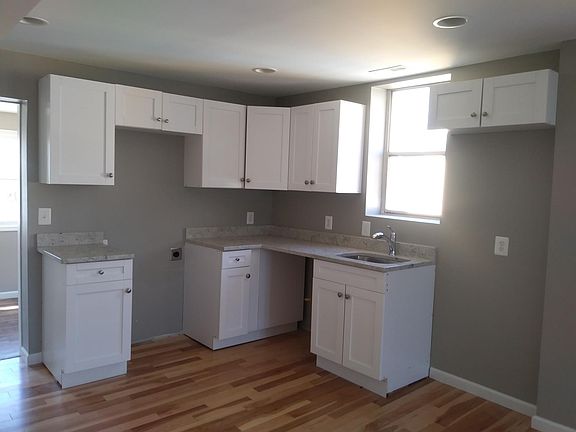 Kitchen (appliances will be installed over the weekend) Dish