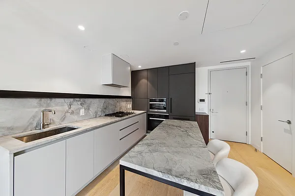 Rented by R New York | media 13