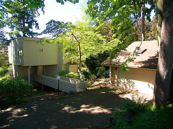 5th image of 9531 112th Ave NE