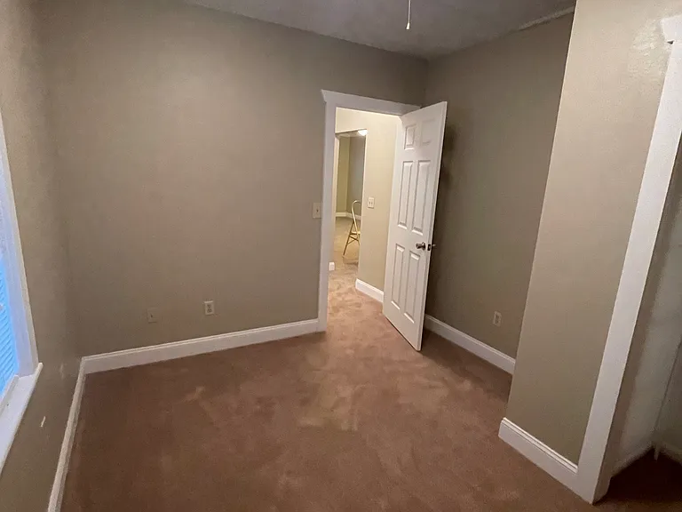 1011 Campus Dr #2 — Photo 18