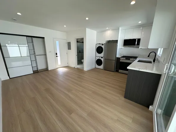 6700 1/2 Noble Ave, Van Nuys, CA 91405