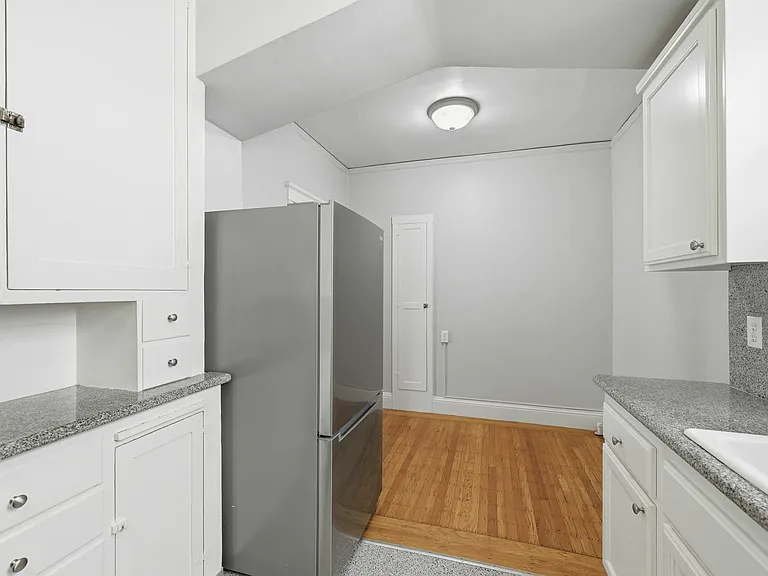 1550 Hayes St #1 — Photo 5