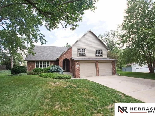 8110 Dougan Cir, Lincoln, NE 68516