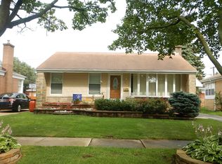 1935 Belleview Ave, Westchester, IL 60154