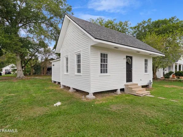 310 S Guegnon St, Abbeville, LA 70510
