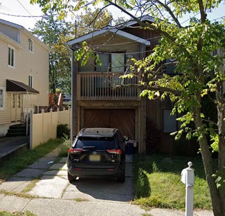 1st image of 386 Grantwood Ave #1