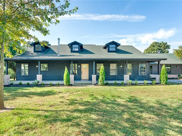 3775 Zion Rd, Fayetteville, AR 72764