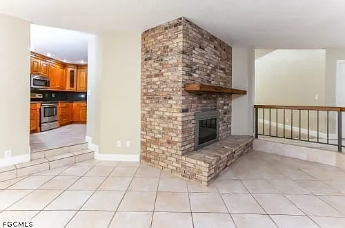 1150 SW 25th Ave — Photo 6