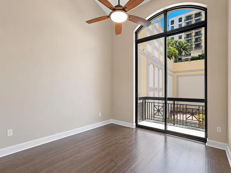 701 S Olive Ave #303 — Photo 15