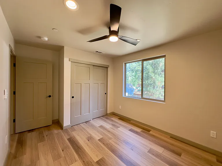 871 Glorene Ave #B — Photo 15