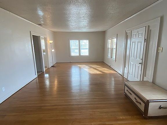 2nd image of 1911 15th St
