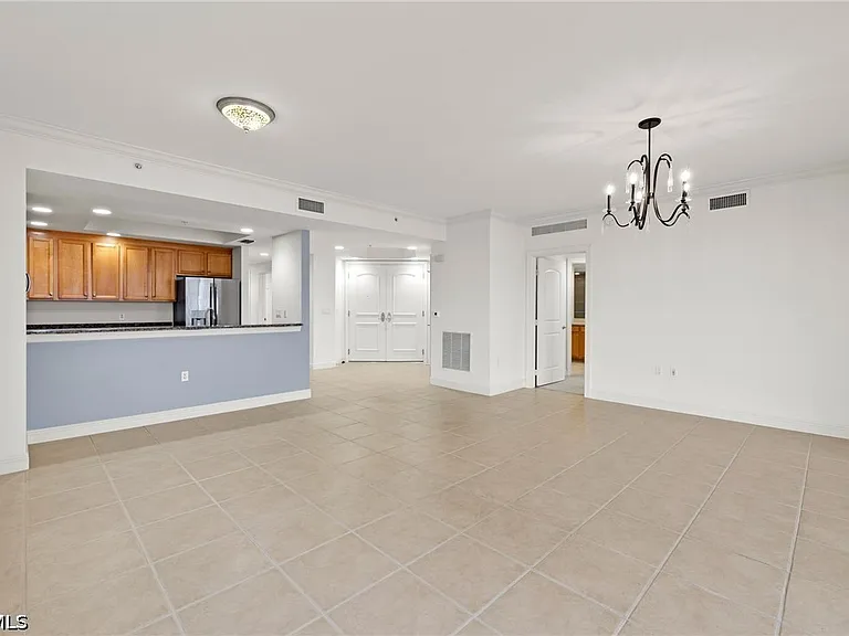 2090 W 1st St #810 — Photo 4