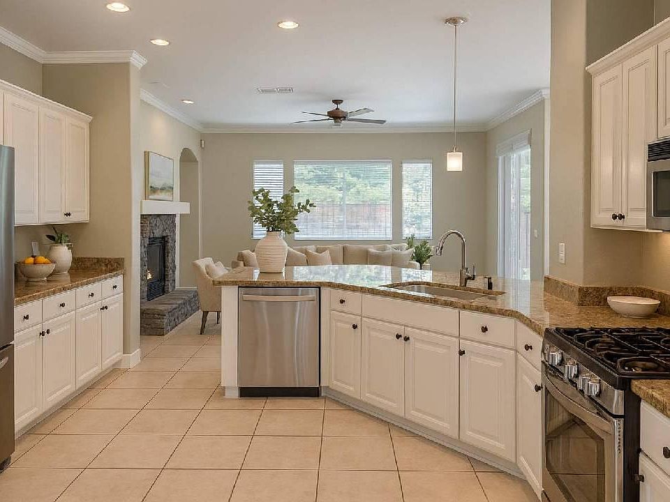 1st image of 9449 SE Century Oaks Ln