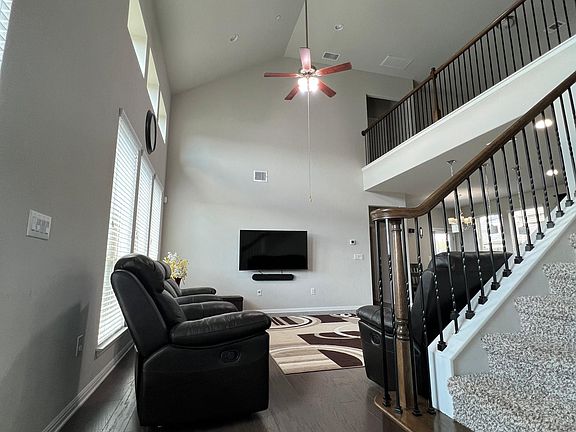 3rd image of 3240 E Whitestone Blvd Unit 29