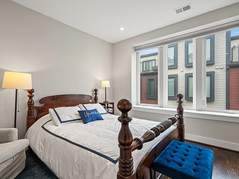 607 Slade Ct — Photo 13