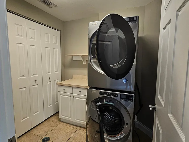 8111 Lakewood Main St — Photo 22