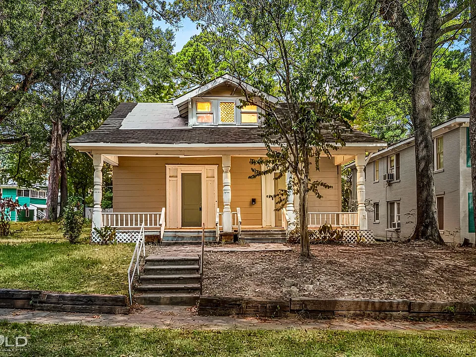 548 E Dalzell St