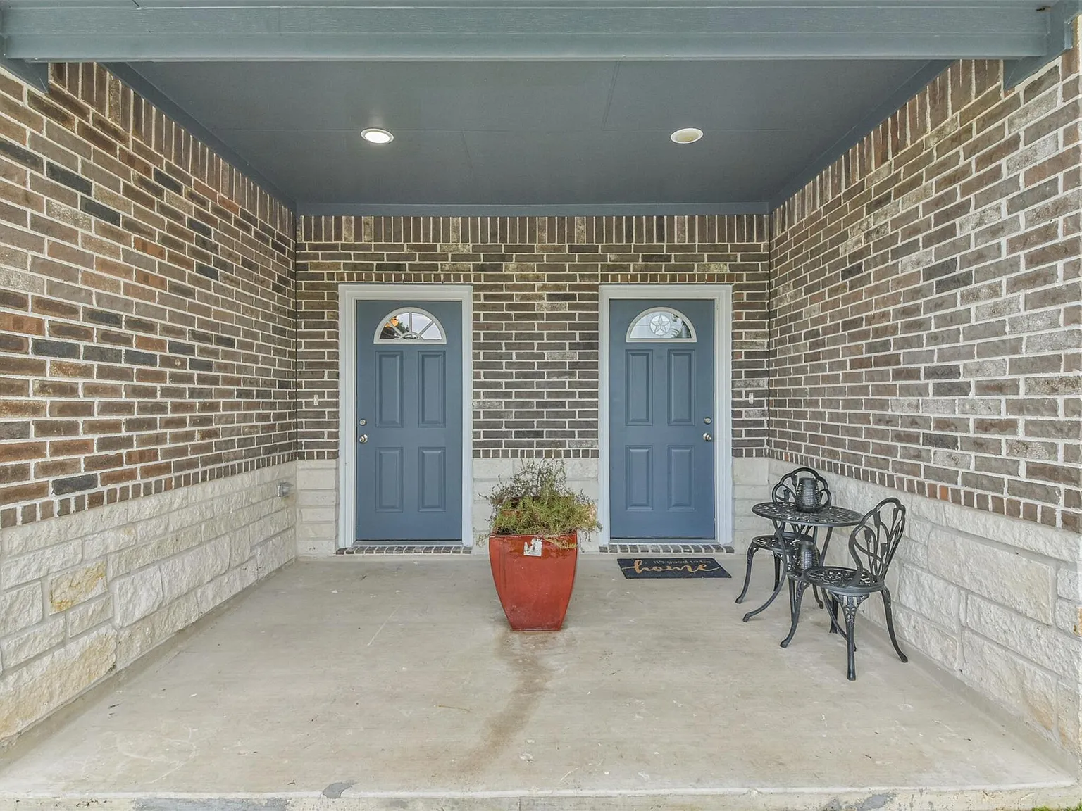 3 bed, 2.0 bath, 1304 sqft, $1,750 — Photo 2