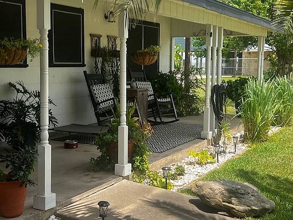2nd image of 18 La Lucia St