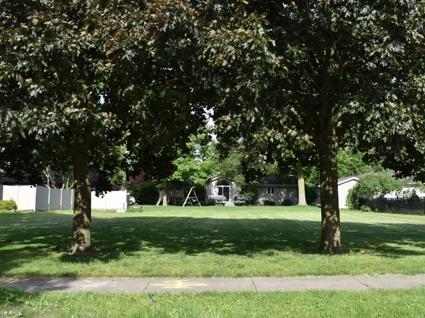 1400 N Ann St, Pontiac, IL 61764