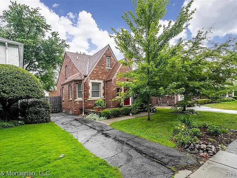 1308 Hampton Rd — Photo 28