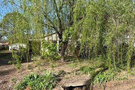 2nd image of 413 7th St S