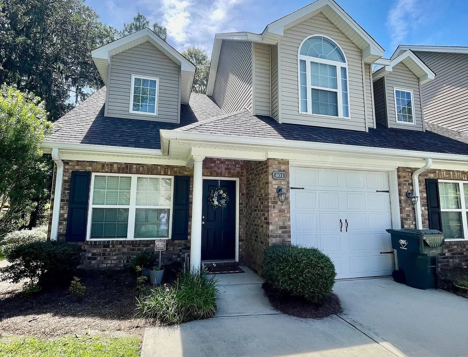 3 bed, 2.5 bath, $1,850 — Photo 1