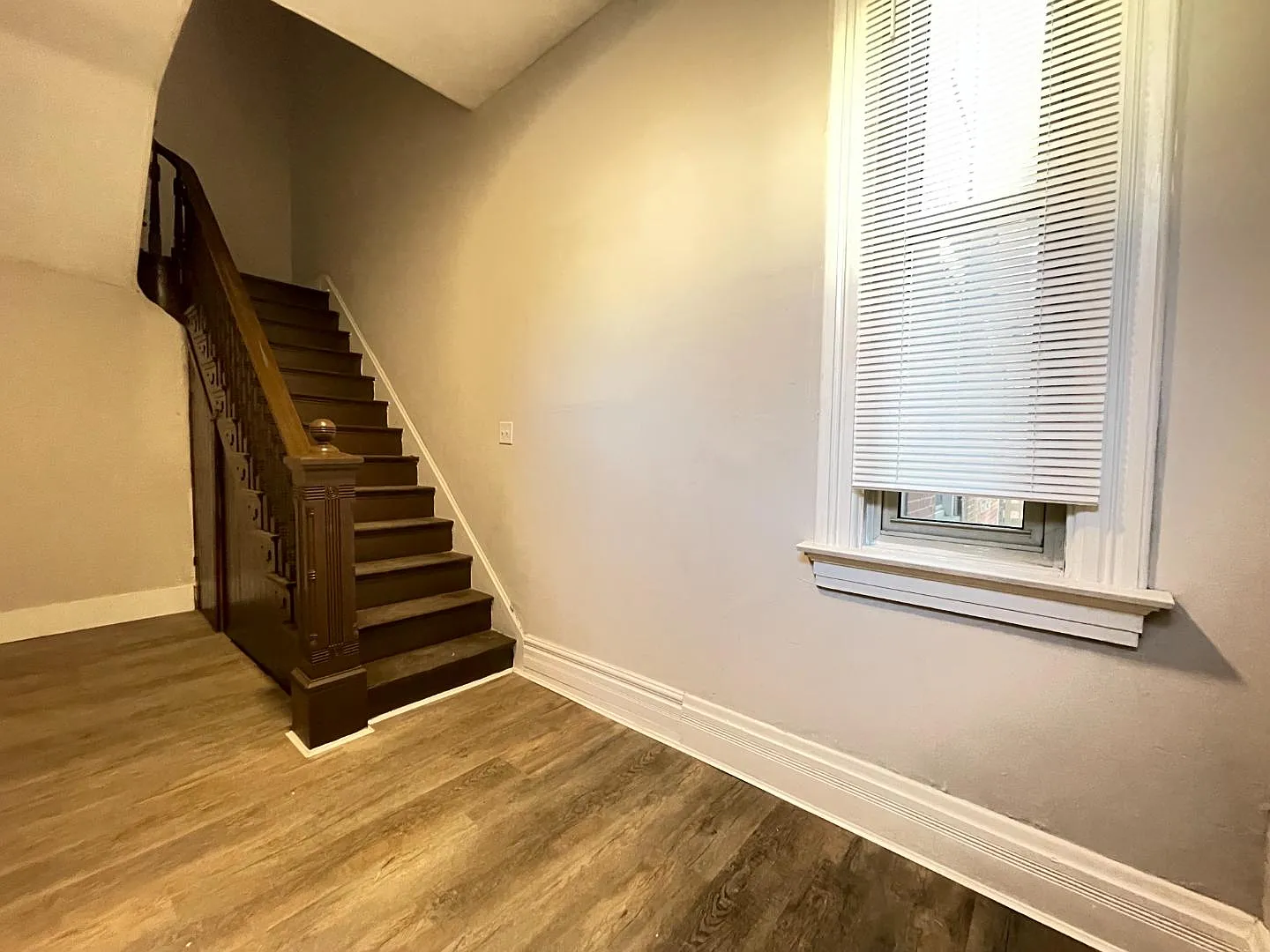 2259 Loth St - Unit B — Photo 4