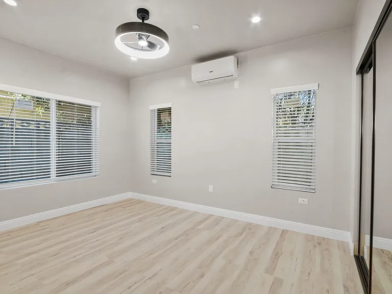 10216 Ramona Avenue — Photo 6