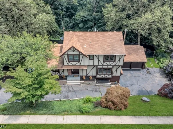 599 Sandra Dr, Mount Arlington Boro, NJ 07850