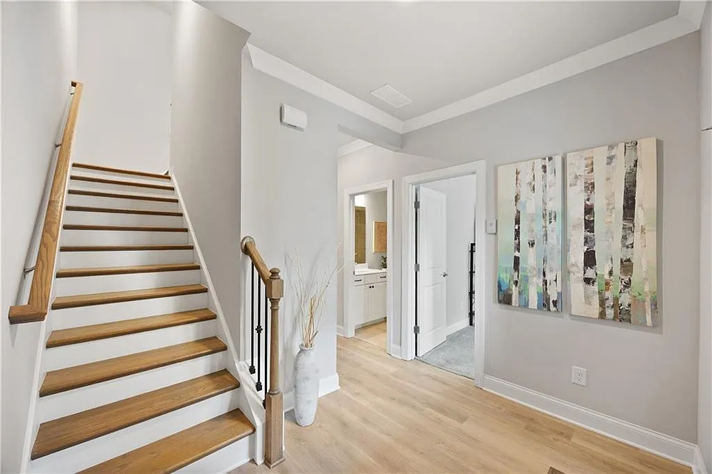 4 bed, 3.5 bath, 2175 sqft, $2,850 — Photo 3