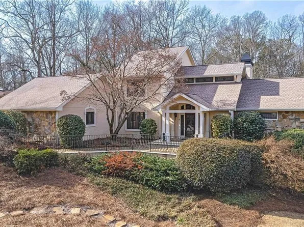 8933 Emerald Ct, Jonesboro, GA 30236