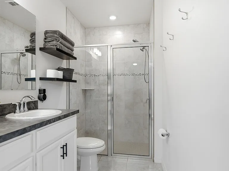 2220 SE Lucaya St — Photo 17