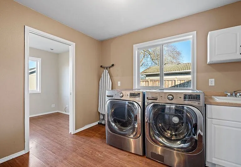2577 Elysium Ave — Photo 43