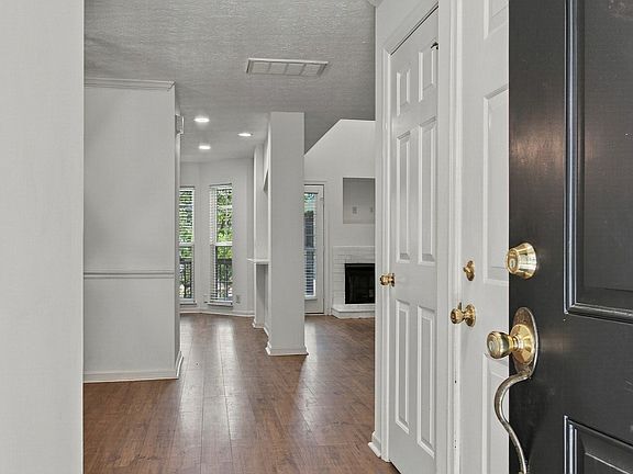 3rd image of 737 Tulip Grove Rd APT 202