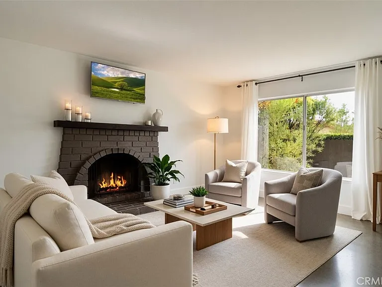 33152 Christina Dr — Photo 2