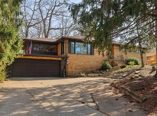 5809 W Ridgewood Dr, Parma, OH 44129