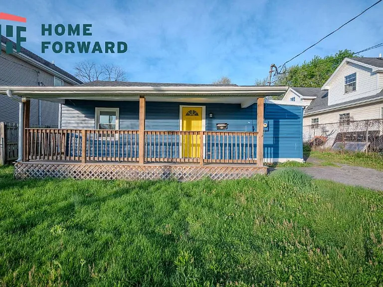 120 Burley Ave — Photo 1