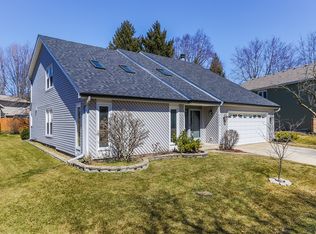 6564 Fernwood Dr, Lisle, IL