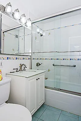Sold by R New York | media 2