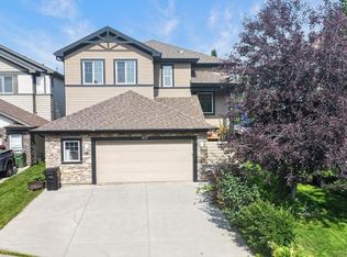 817 Southfork Grn, Leduc, AB T9E 0P4