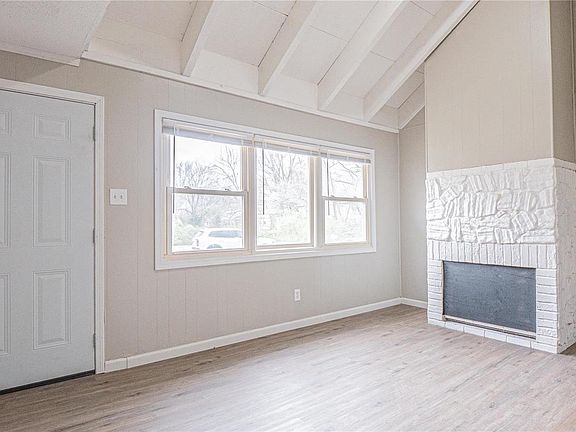 5th image of 973 Chesswood Dr