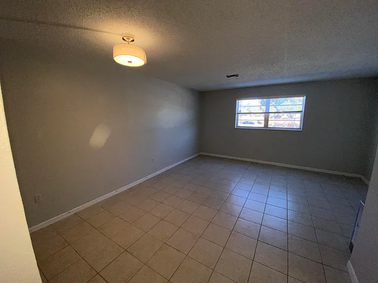650 SW 2nd Ave #149 — Photo 5