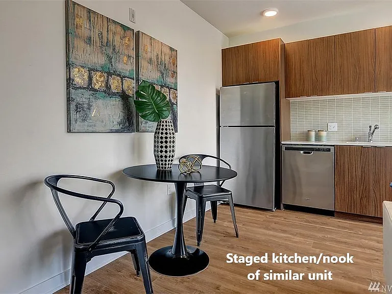 1601 N 45th St #205 — Photo 9