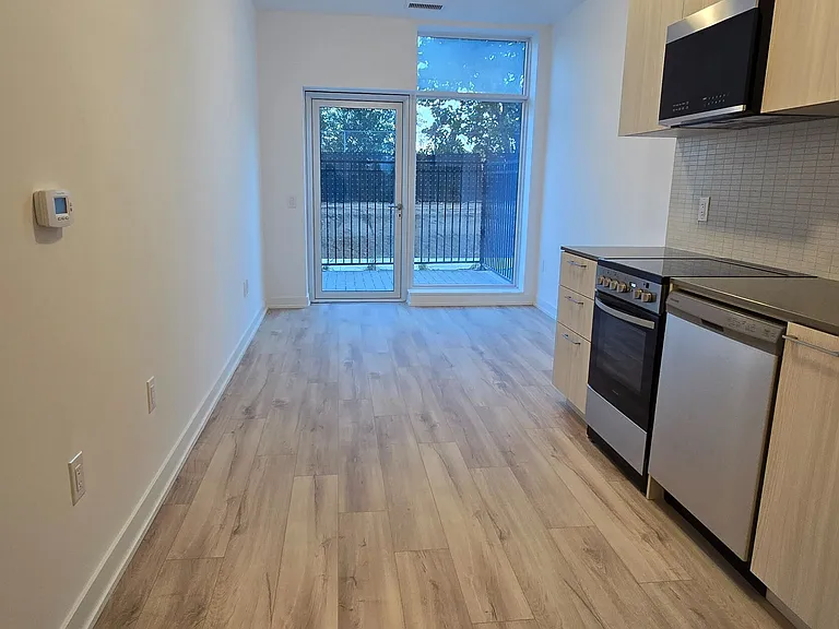 7439 Kingston Rd #110 — Photo 11