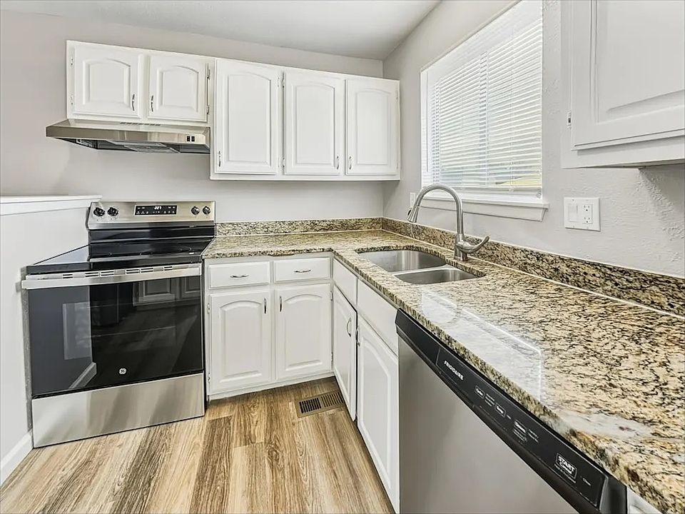 1st image of 19063 E Eastman Ave