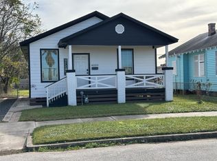 4009 Avenue L, Galveston, TX 77550