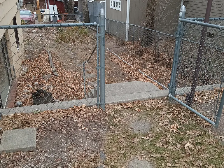 719 N Walnut St — Photo 16